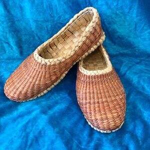 Mens woven straw slip on shoes SZ approximately 10.5